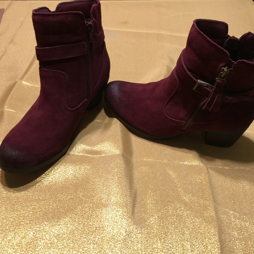 Earth boots